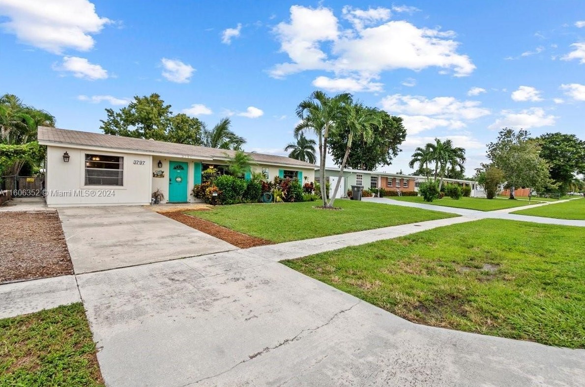 3797 Catalina Rd, West Palm Beach, FL 33410