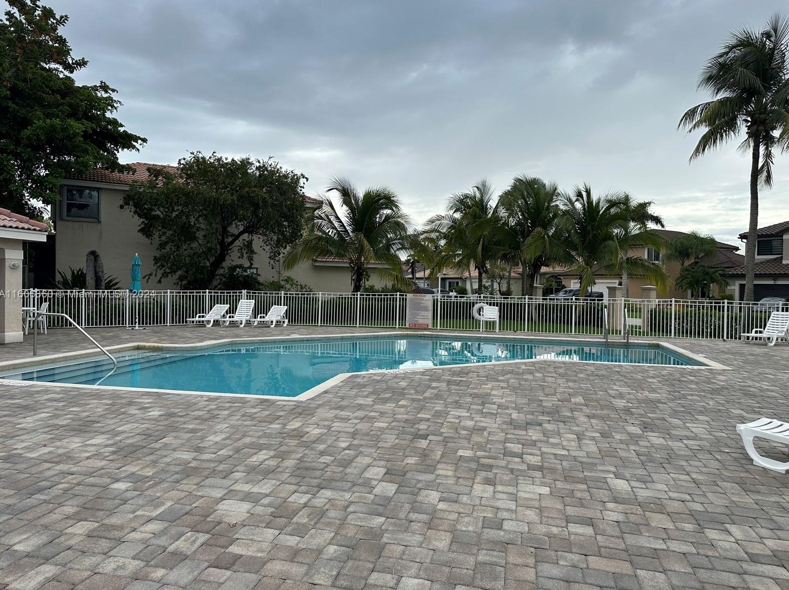 18334 4th Ct, Hollywood, FL 33029-4307