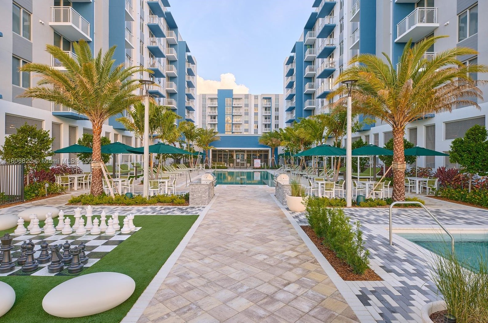 3041 W 16th Ave #1-702, Hialeah, FL 33012