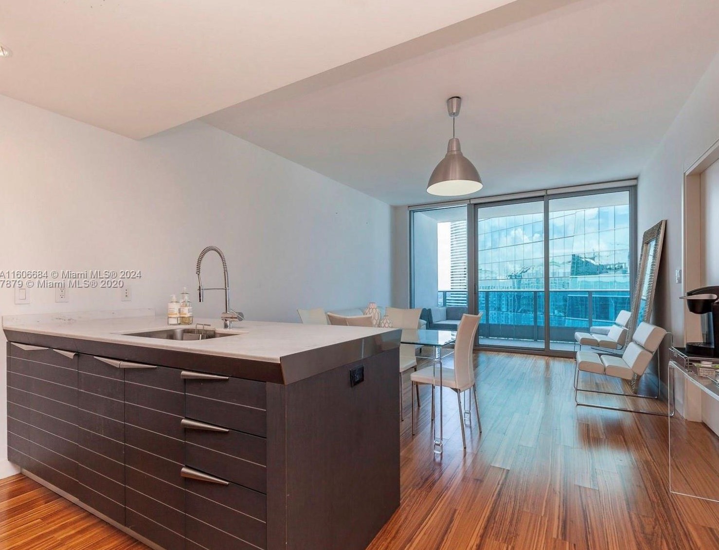 200 Biscayne Blvd Way Apt 4113, Miami, FL 33131