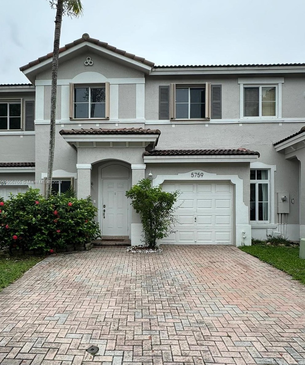 5759 113th Ct, Miami, FL 33178-3892