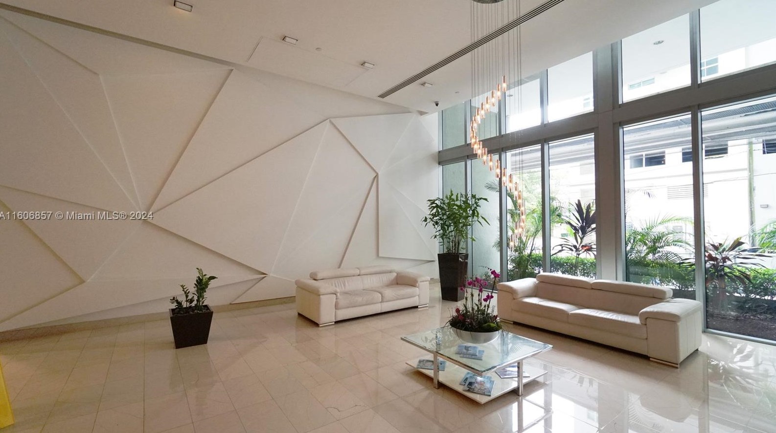 1111 1st Ave Sw #2520-n, Miami, FL 33130