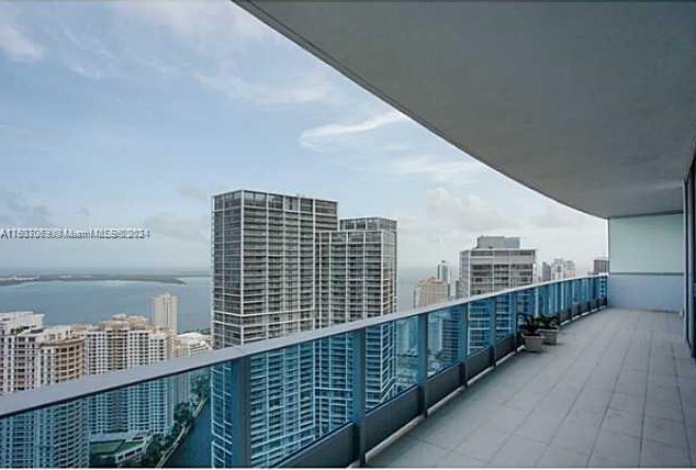 200 Biscayne Boulevard Way Apt 5103, Miami, FL 33131