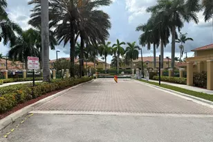 494 NW 165th St Rd, Miami, FL 33169 - Photo 18