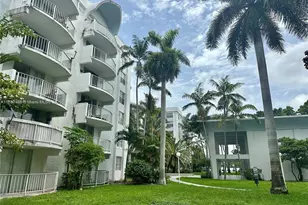 494 NW 165th St Rd, Miami, FL 33169 - Photo 16