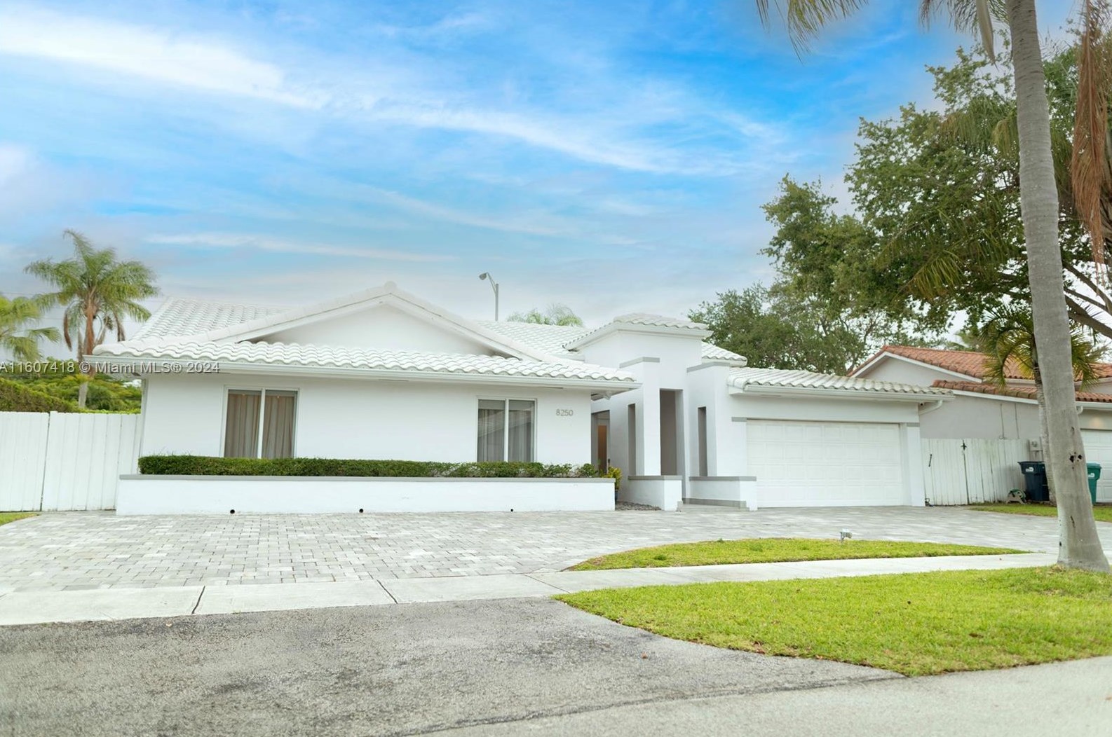 8250 Sw 86th Ct, Miami, FL 33143