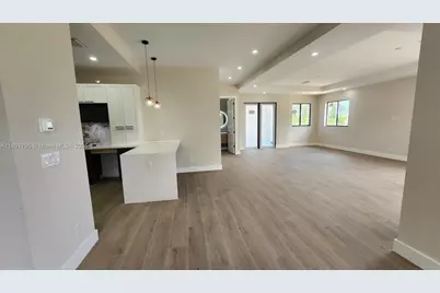 47 E Brig Cir, Other City - In The State Of Florida, FL 33946 - Photo 10