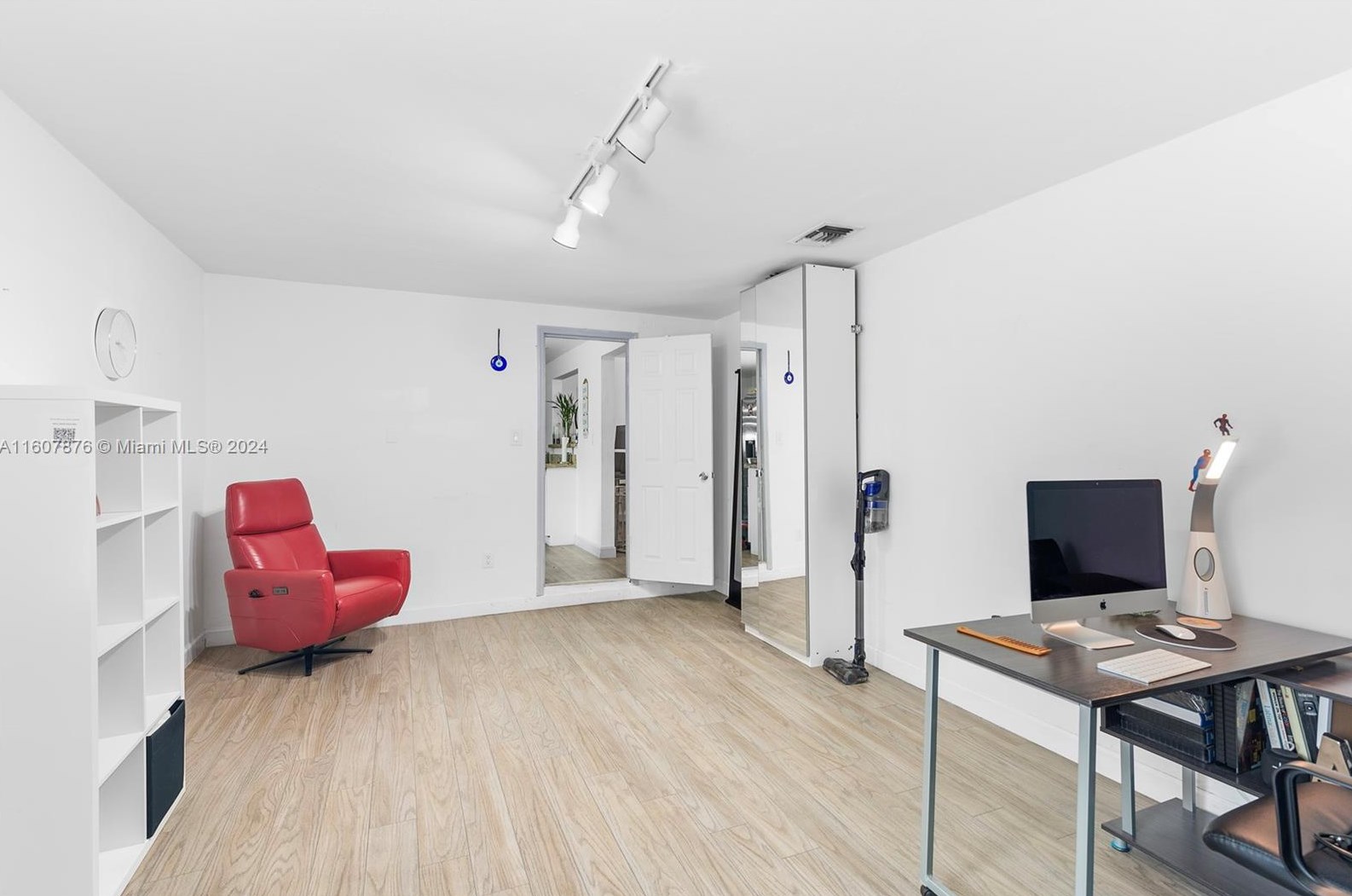 701 199th St, Miami FL 33055-1339 exterior