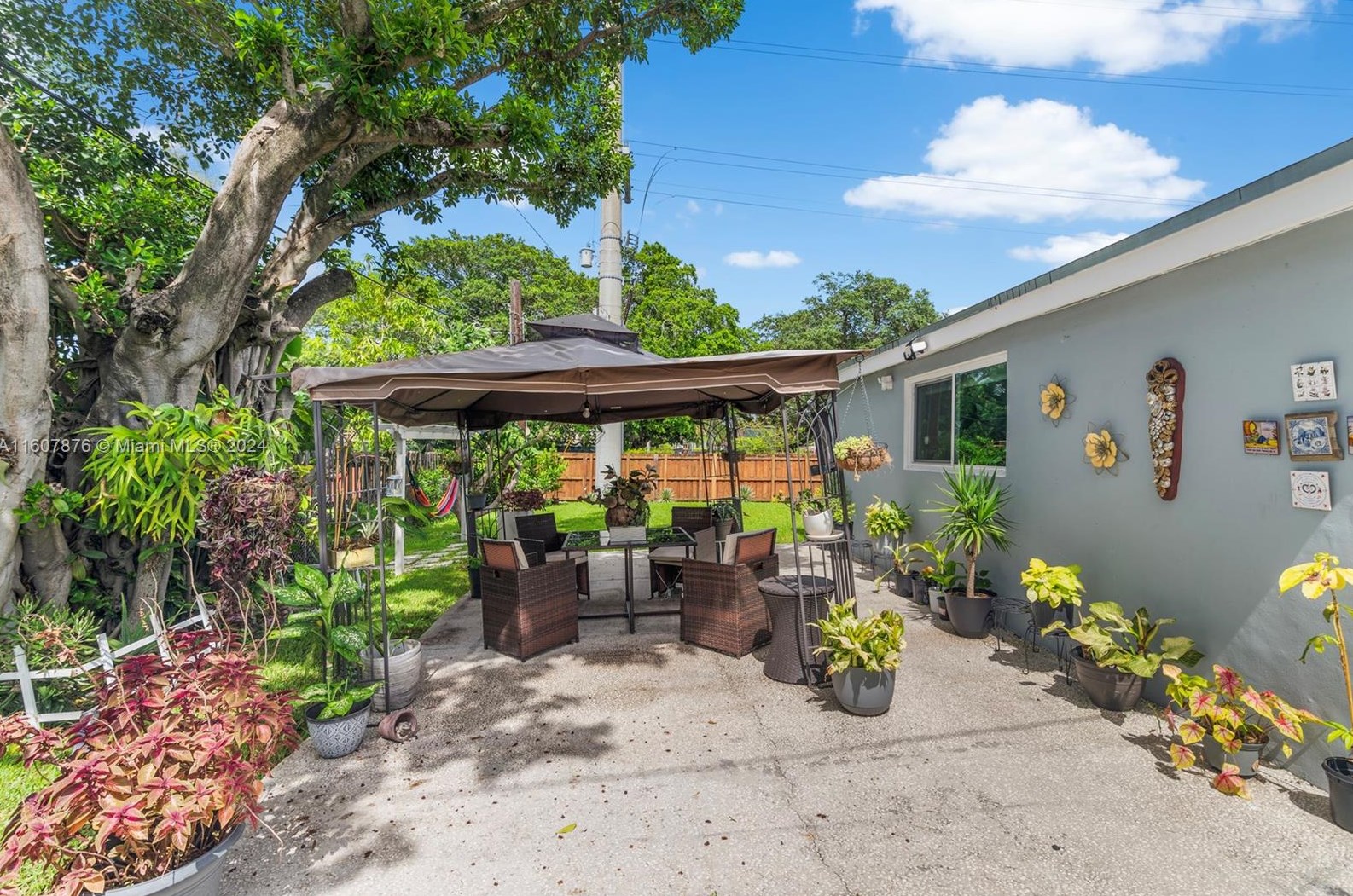 701 199th St, Miami FL 33055-1339 exterior