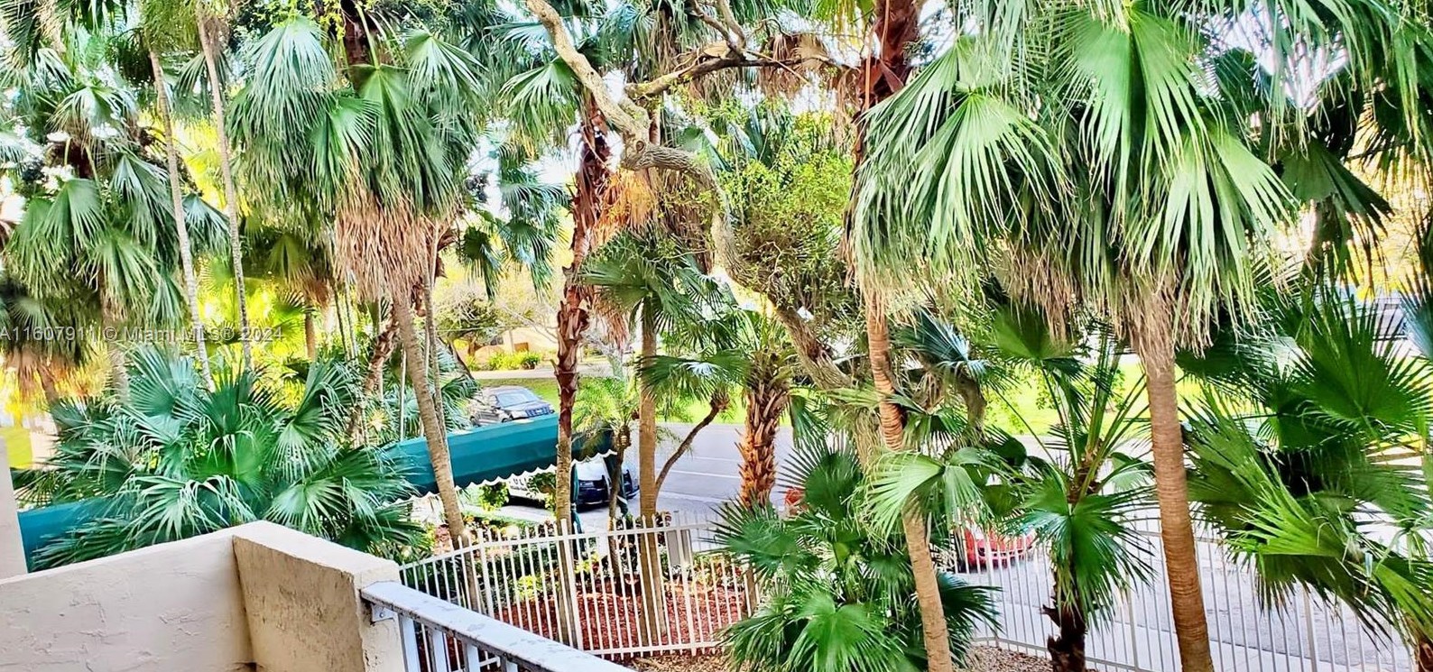 2350 Ne 135th St #212, Miami, FL 33181