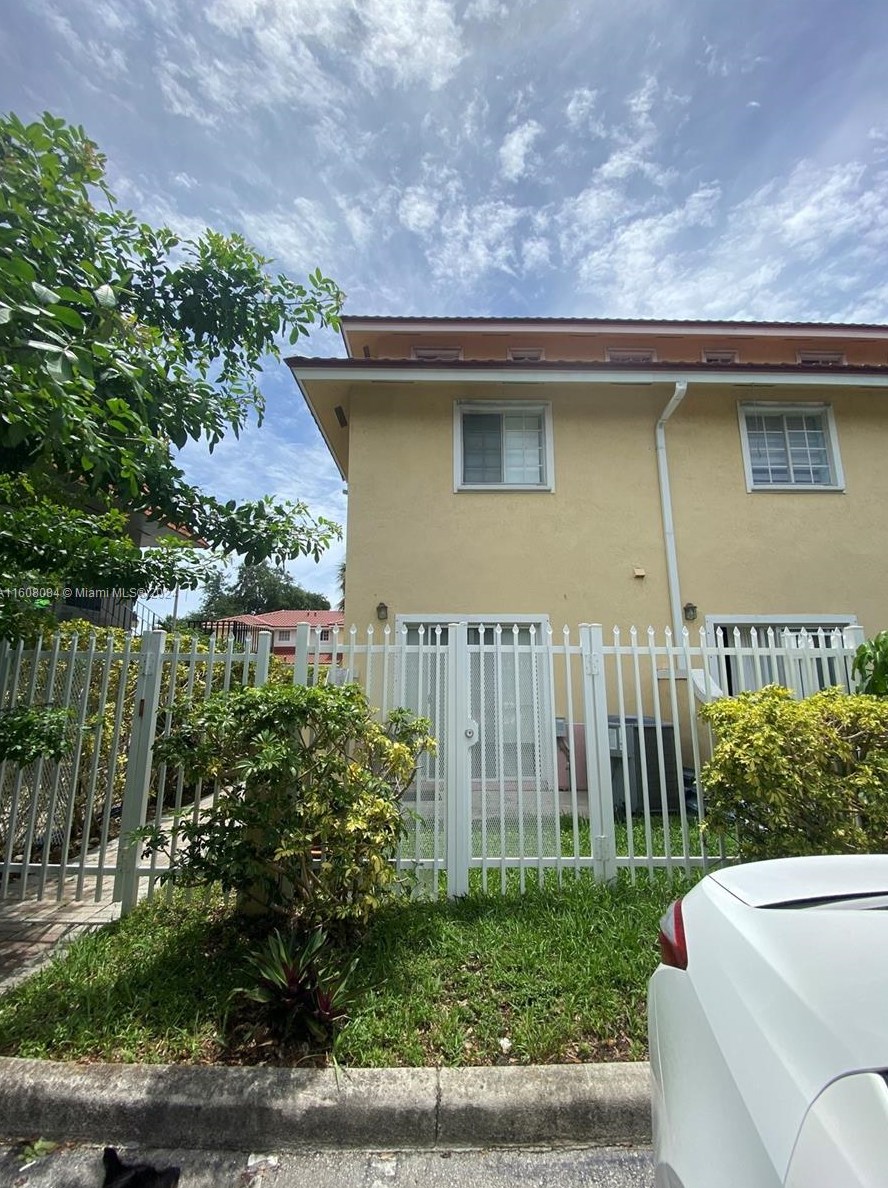 2198 167th St, Miami FL  33054-6665 exterior