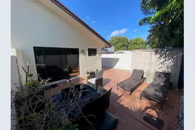 1632 SW 19th Ter, Miami, FL 33145 - Photo 16