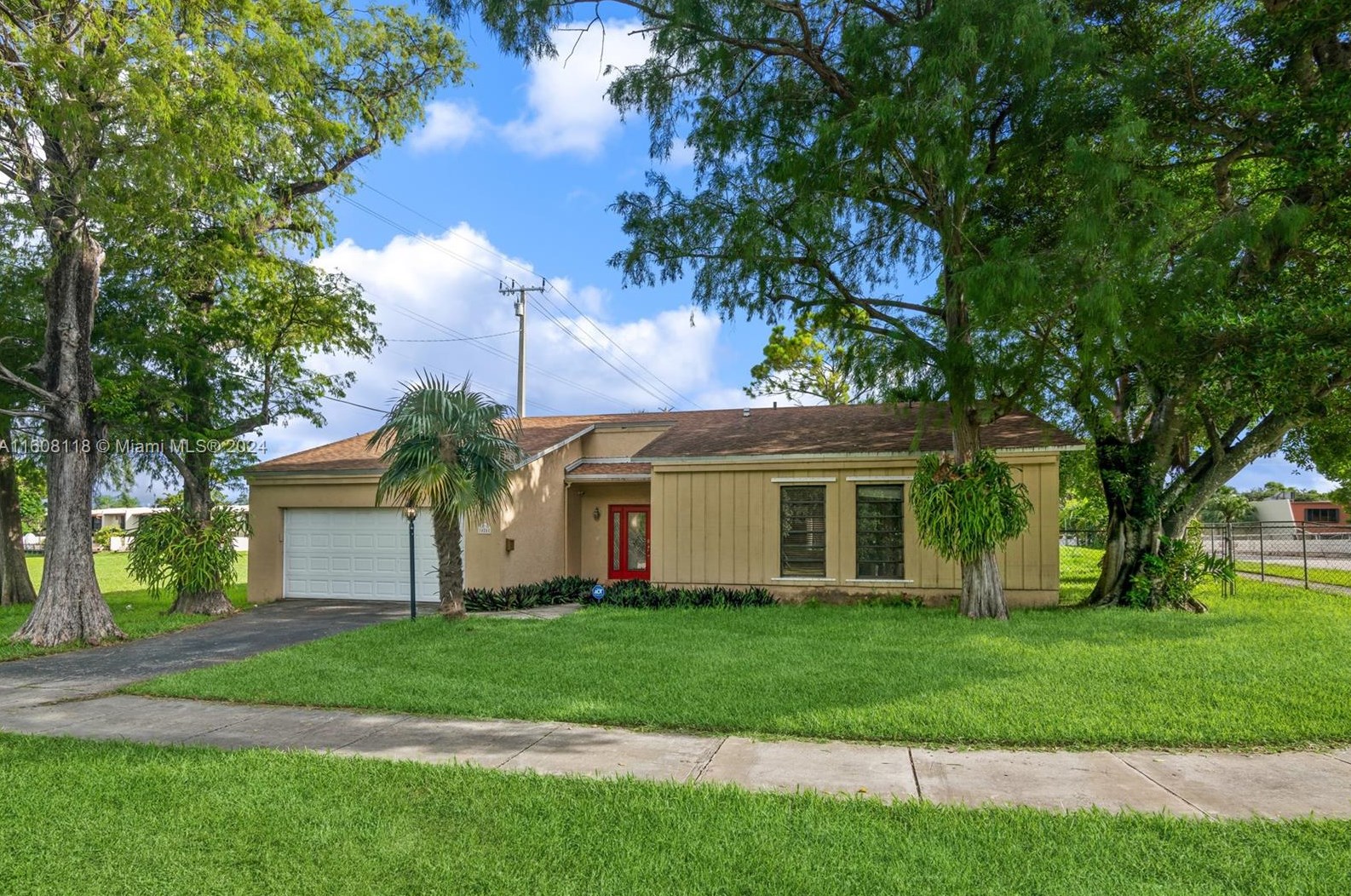 10251 80th St, Miami, FL 33173-3974