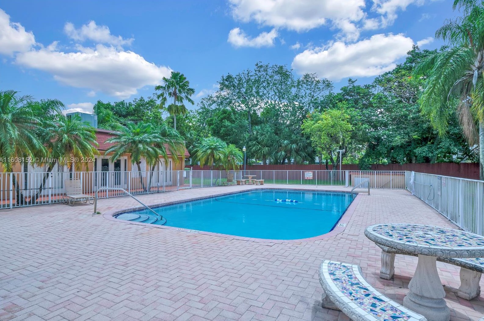 9970 N Kendall Dr # 912-9, Miami, FL