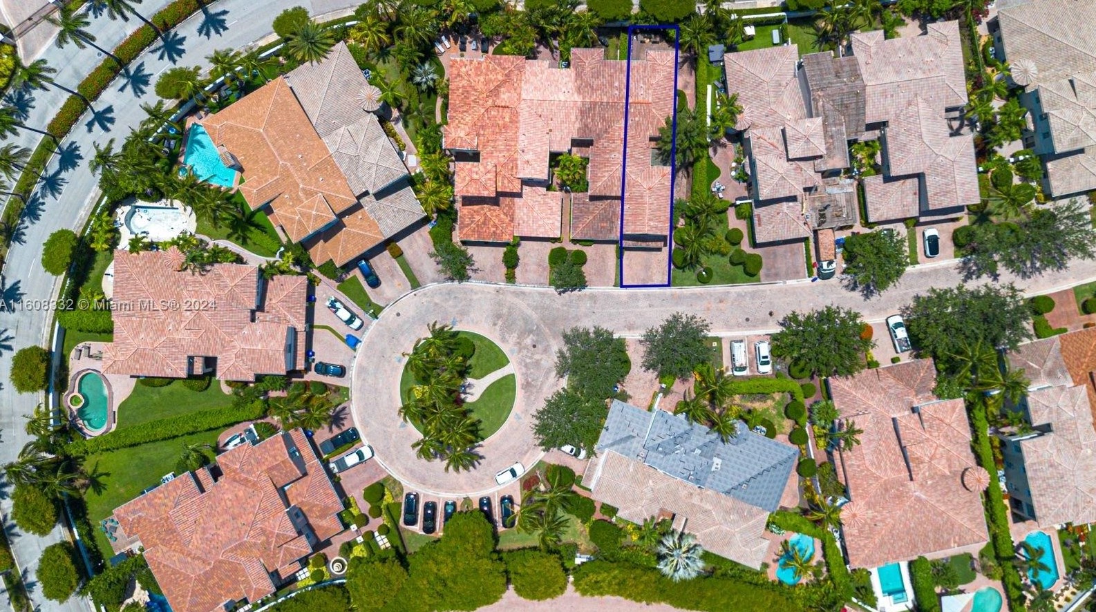 828 Spinnaker Dr, Hollywood, FL 33019-5025