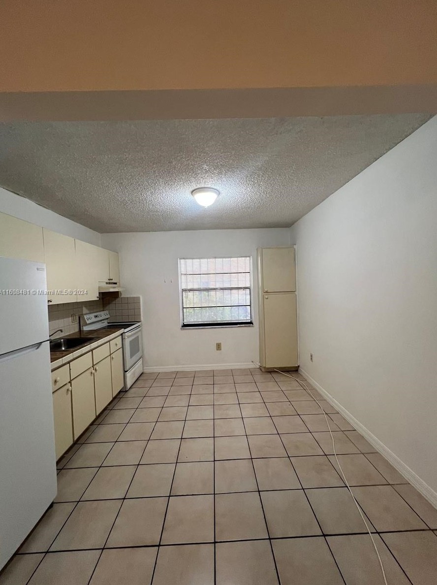 217 Nw 13th Ave #2, Miami, FL 33125