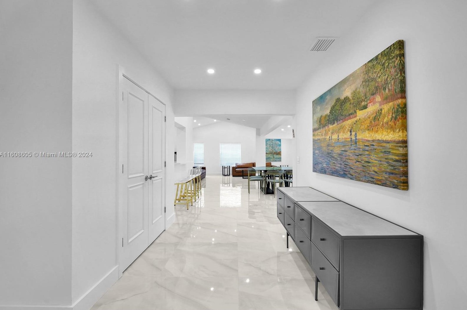 18280 Ne 8th Ave, Miami, FL 33162