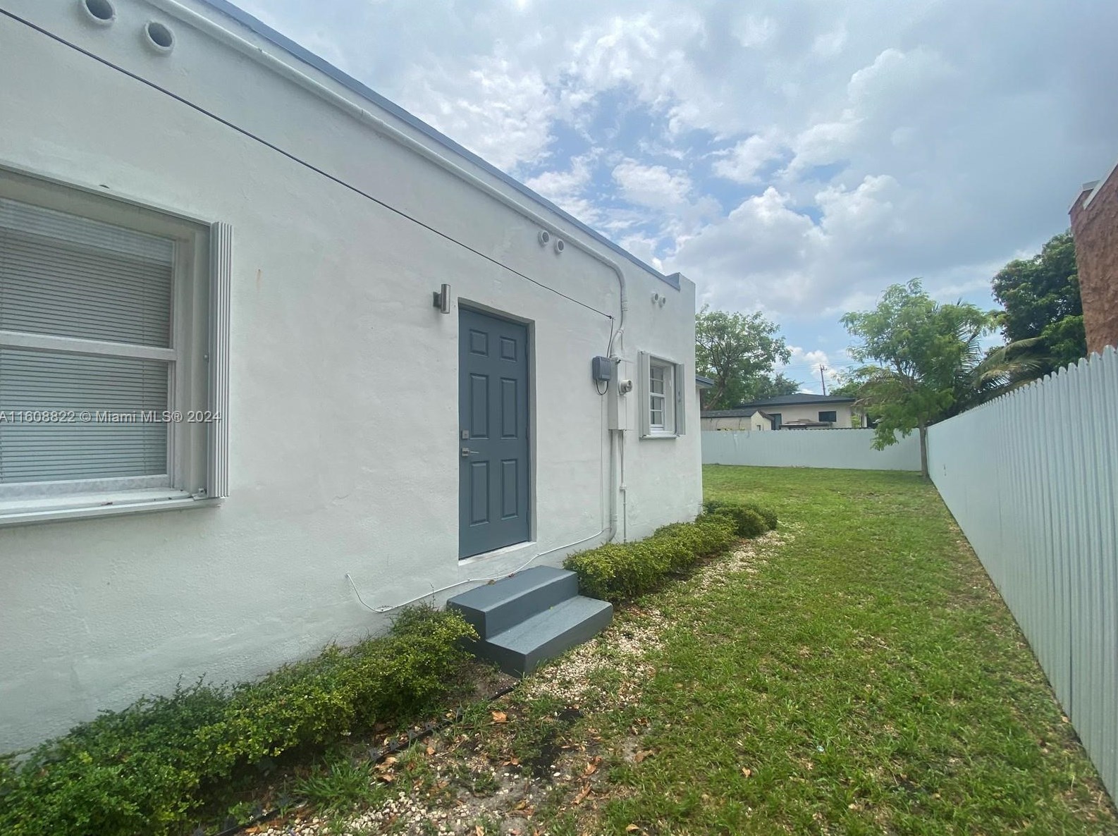 1762 Nw 42nd St #1762, Miami, FL 33142