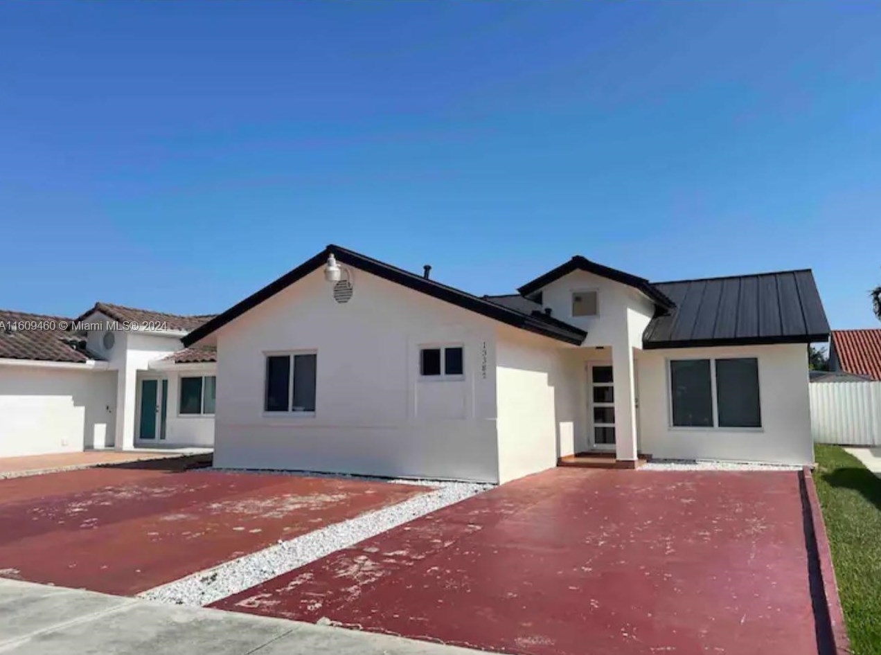 13382 Nw 8th Ter, Miami, FL 33182