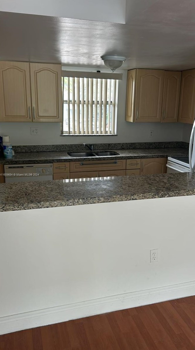 9375 Fontainebleau Blvd #l222, Miami, FL 33172