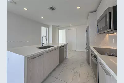 2000 Metropica Way #2009, Sunrise, FL 33323 - Photo 18