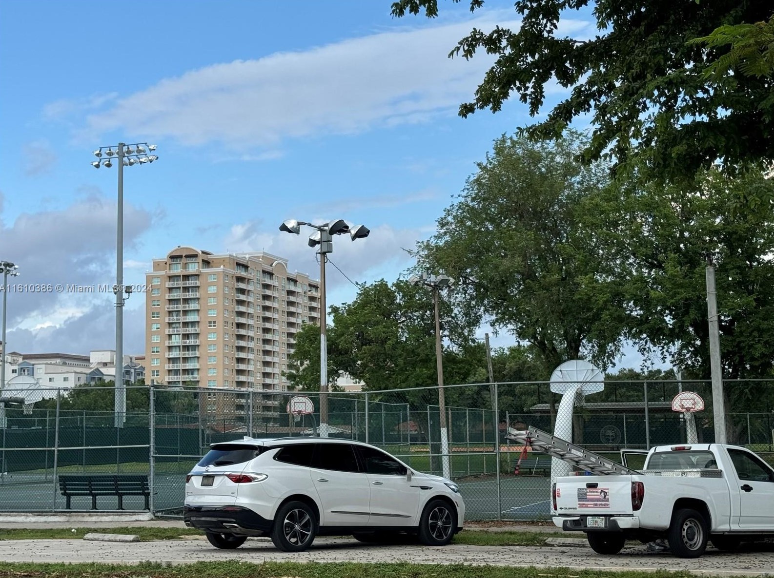 3608 28th St, Miami, FL 33133-2714