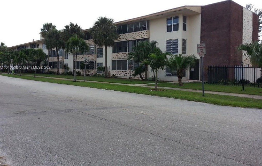 1600 Ne 114th #302, Miami, FL 33181