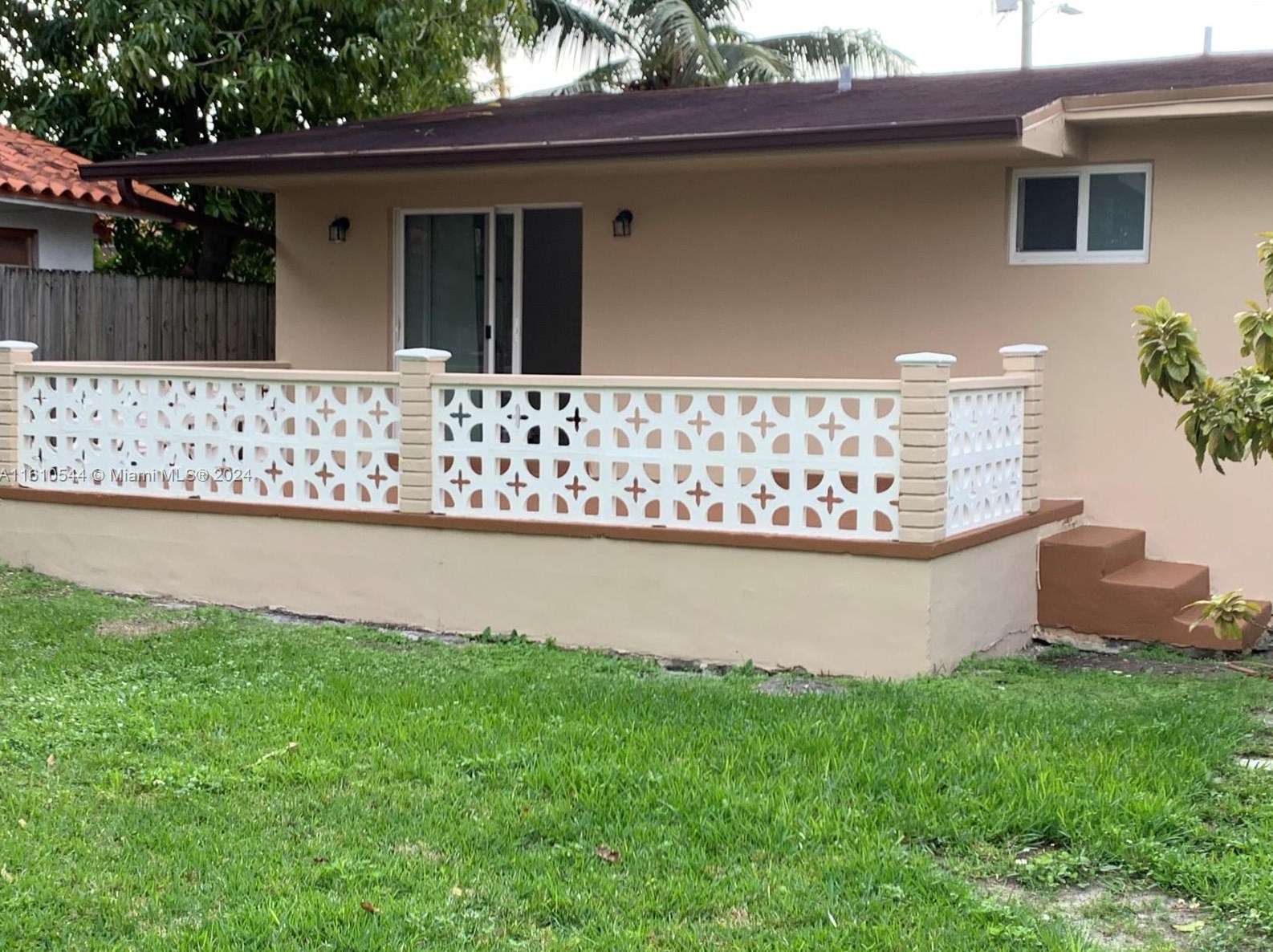 3301 Sw 24th St #1, Miami, FL 33145