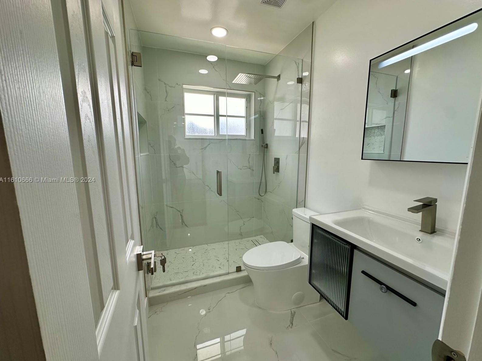 3083 Nw 30th St #3083, Miami, FL 33142