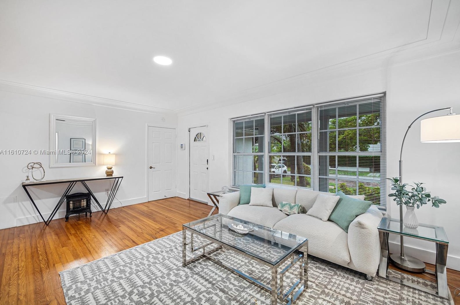 560 107 St, Miami FL 33156-4162 exterior