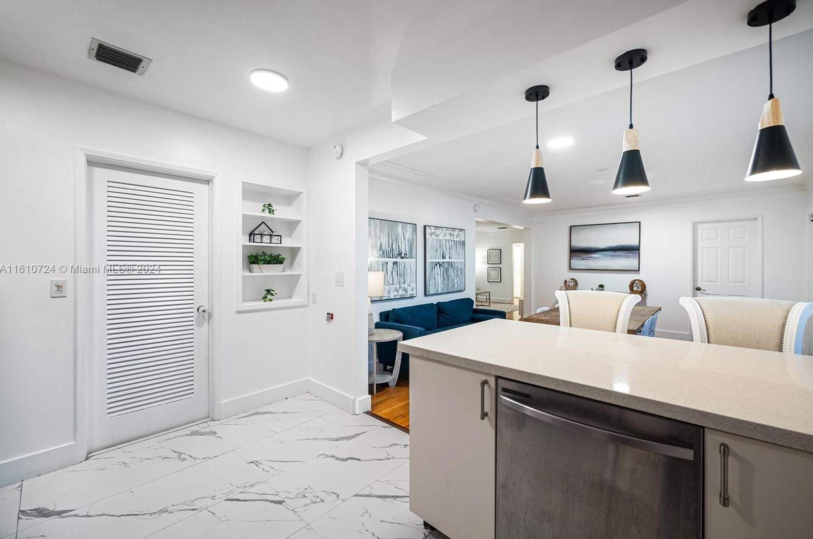 560 107 St, Miami FL 33156-4162 exterior