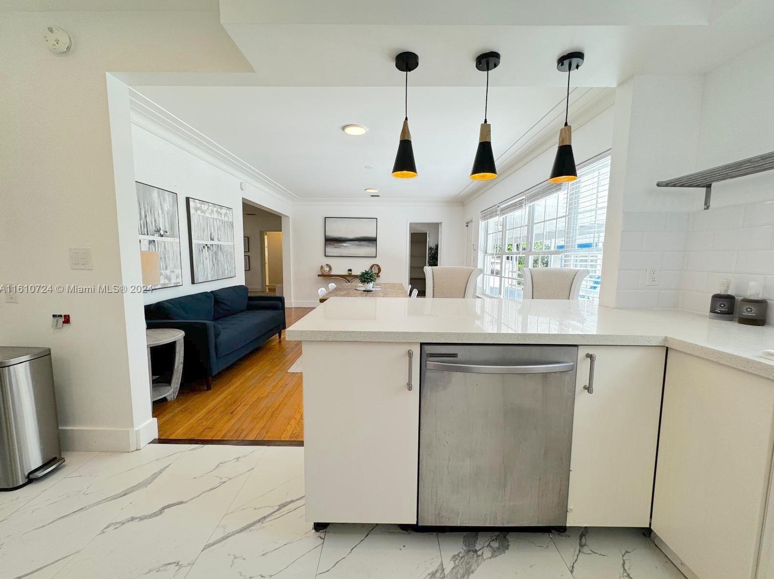 560 107 St, Miami FL 33156-4162 exterior