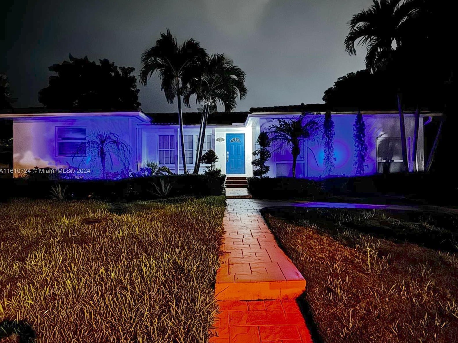 560 107 St, Miami FL 33156-4162 exterior