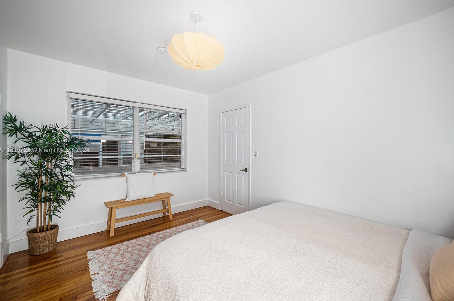 560 107 St, Miami FL 33156-4162 exterior