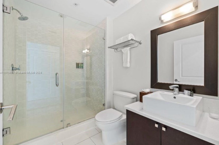 5300 87th Ave, Miami FL  33165-6737 exterior