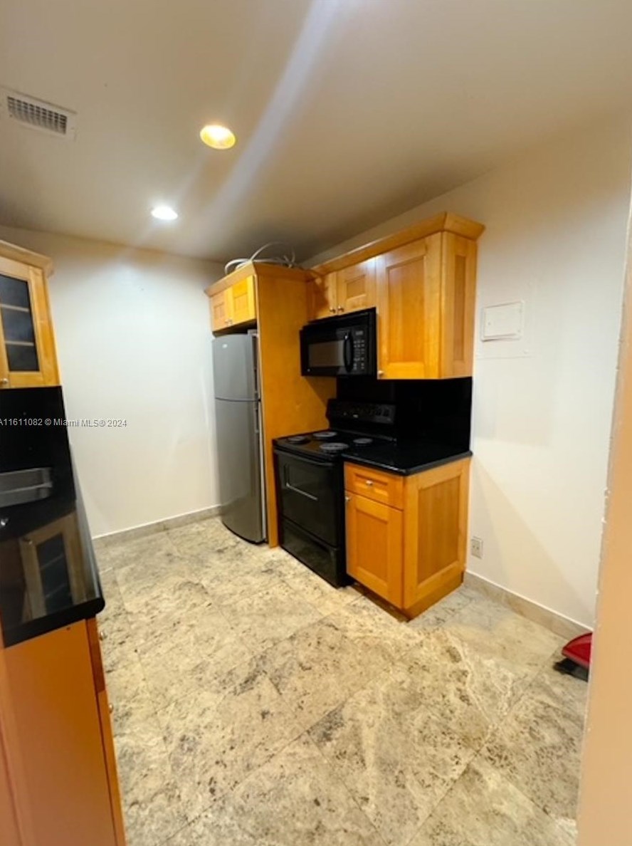 2008 Jackson St #b7, Hollywood, FL 33020