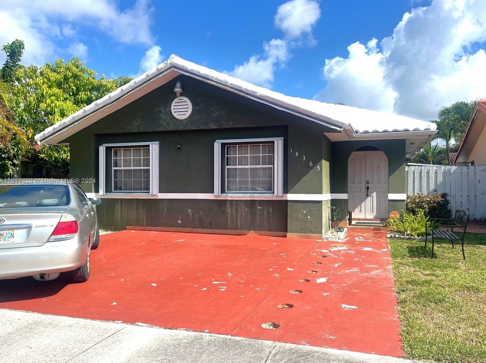 14365 102nd St, Miami, FL 33186-8421