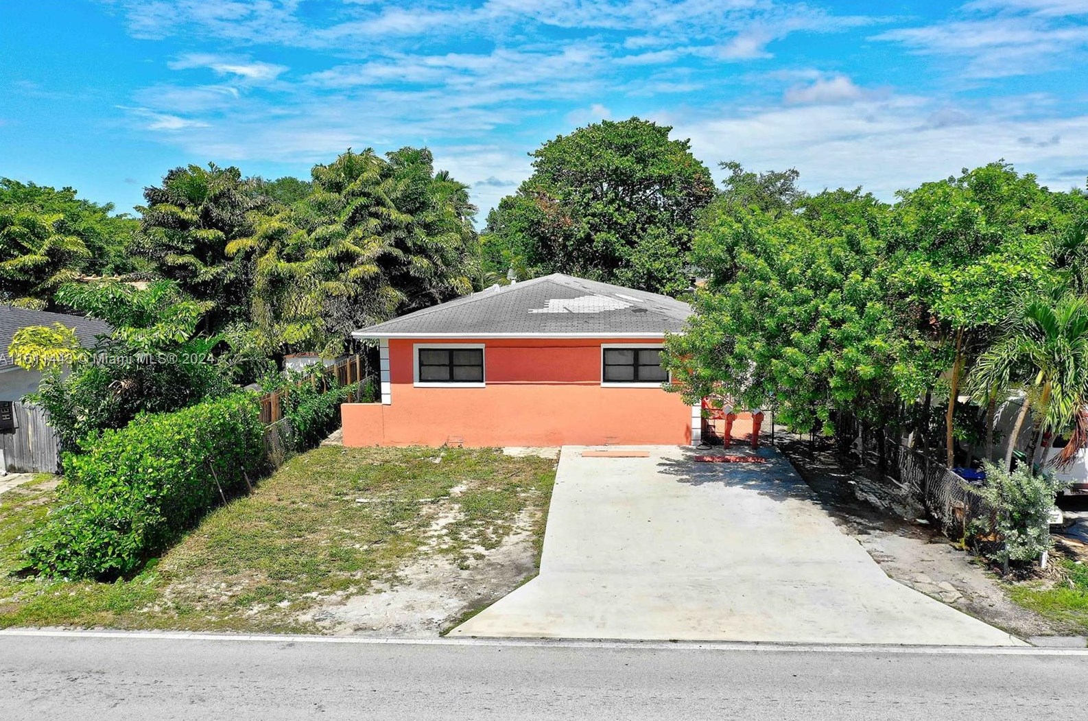 10767 2nd Ave, Miami, FL 33161-7024