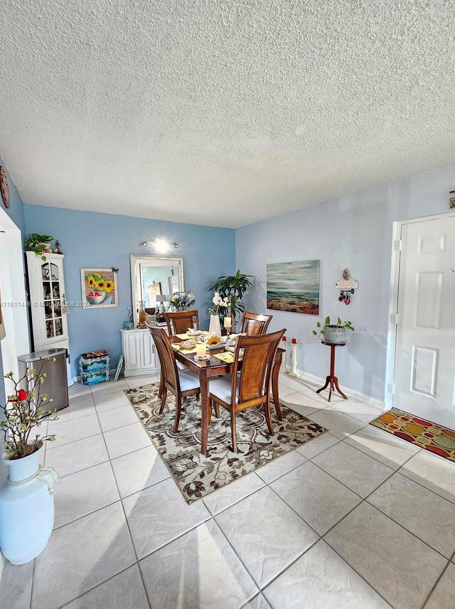 1810 Nw 119th St #204, Miami, FL 33167