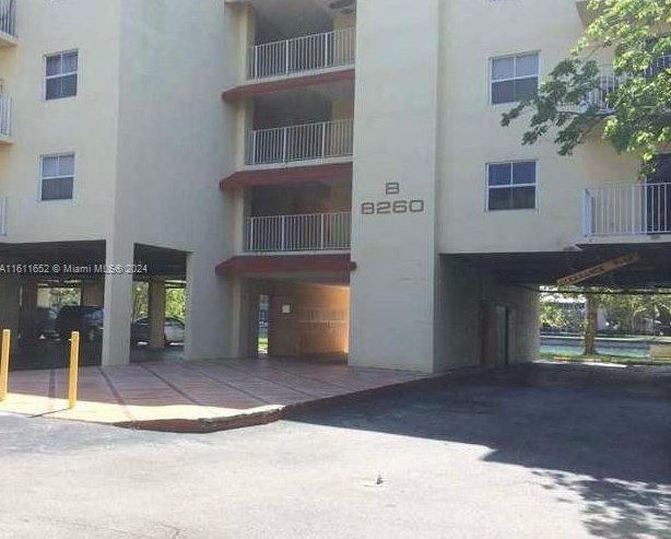 8260 210th St, Miami, FL 33189-3519