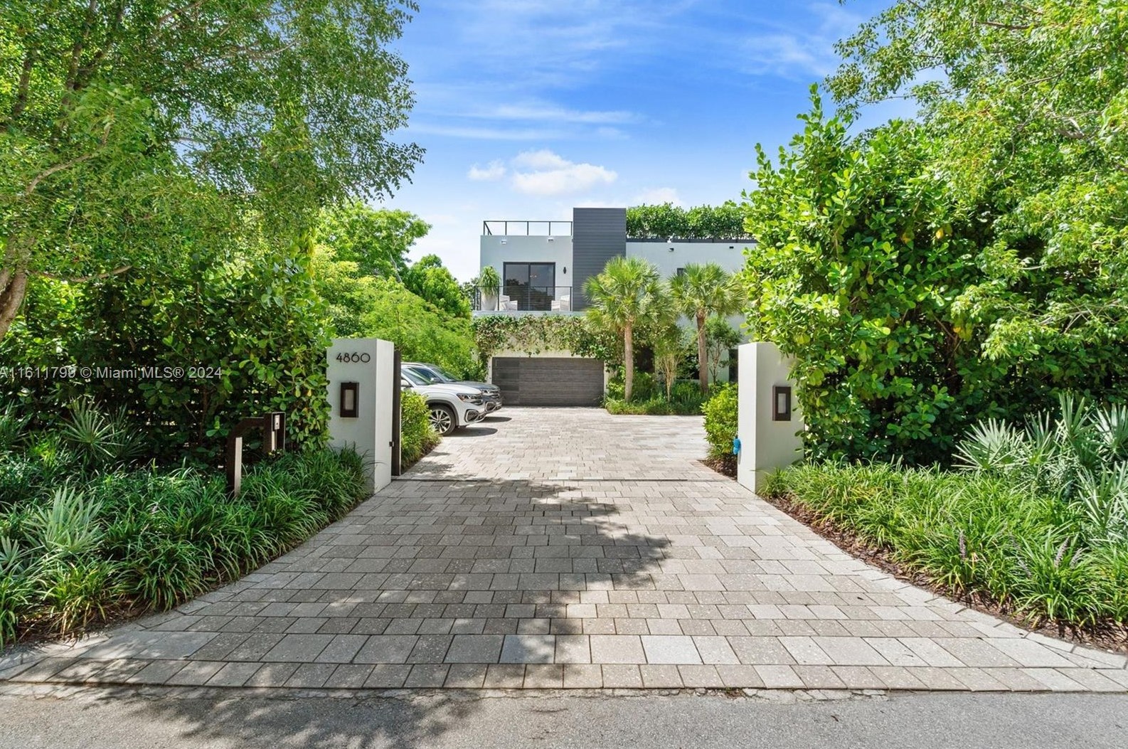 4860 Sw 76th St #0, Miami, FL 33143