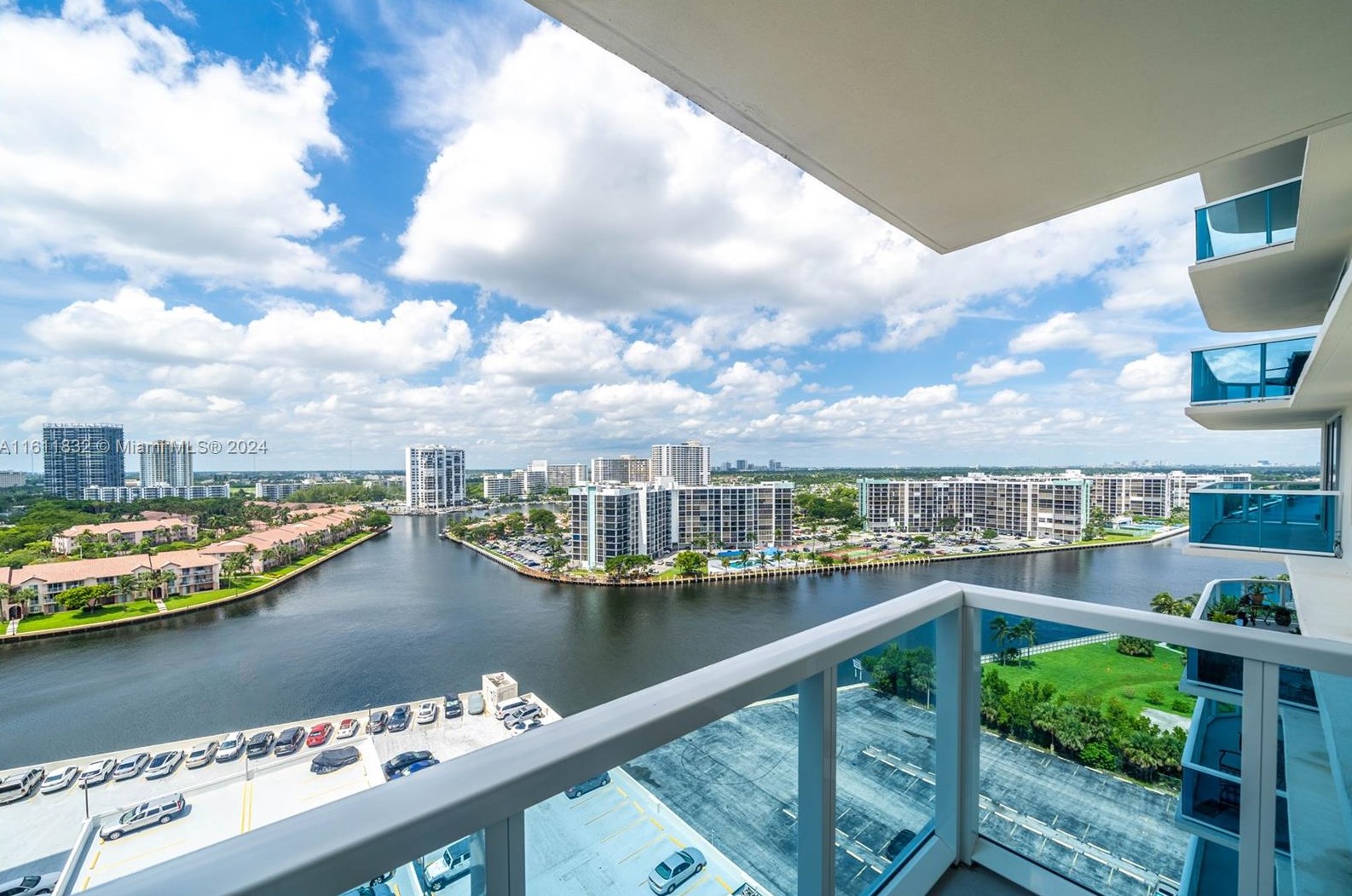 3800 Ocean Dr, Hollywood FL 33019-2904 exterior