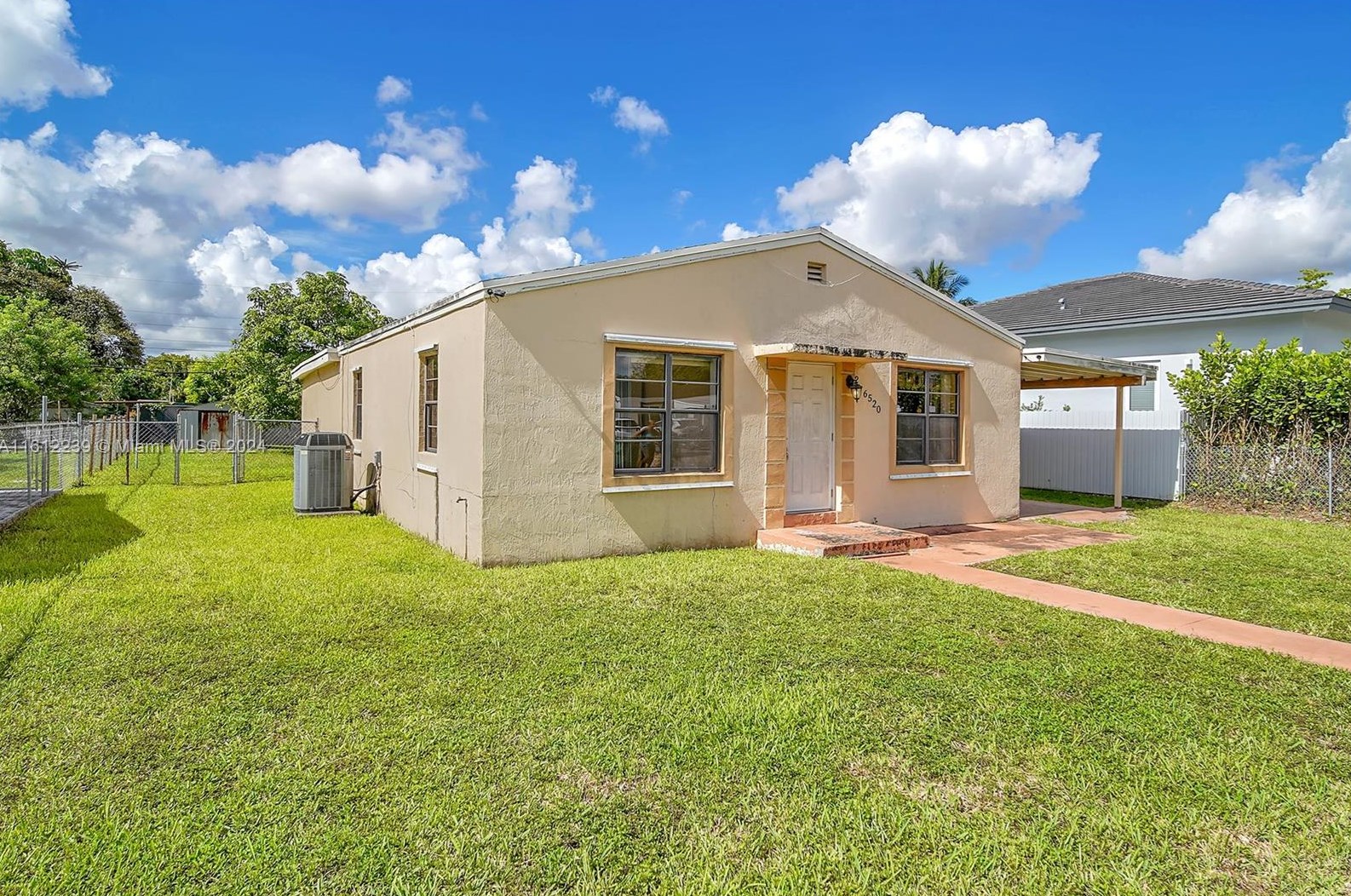 6520 42nd St, Miami, FL 33155-5116