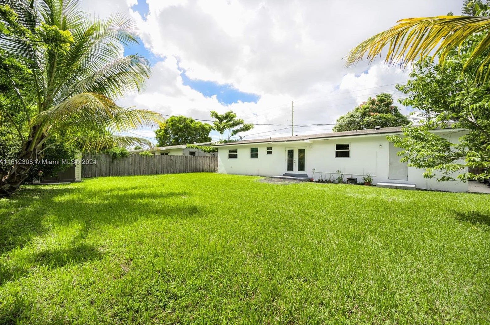 8943 128th St, Miami, FL 33176-5806