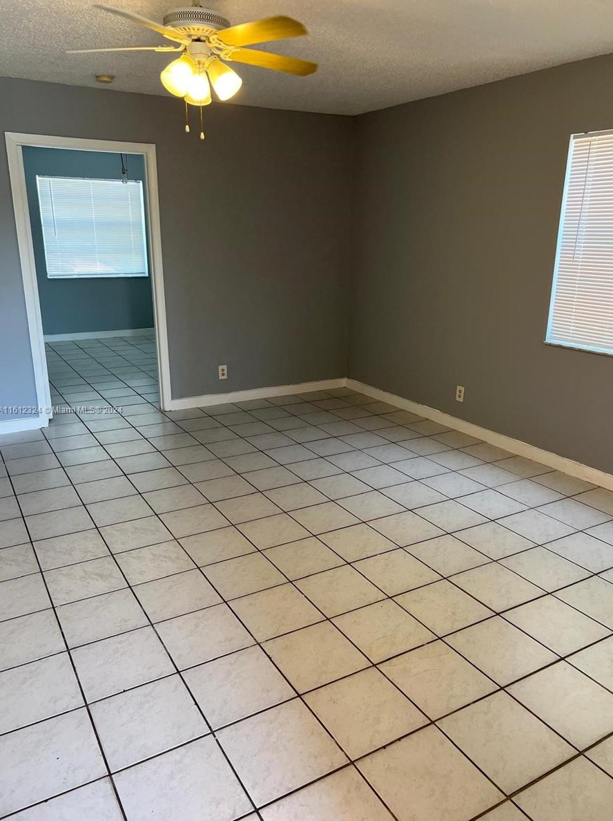 2920 Pierce St #12, Hollywood, FL 33020