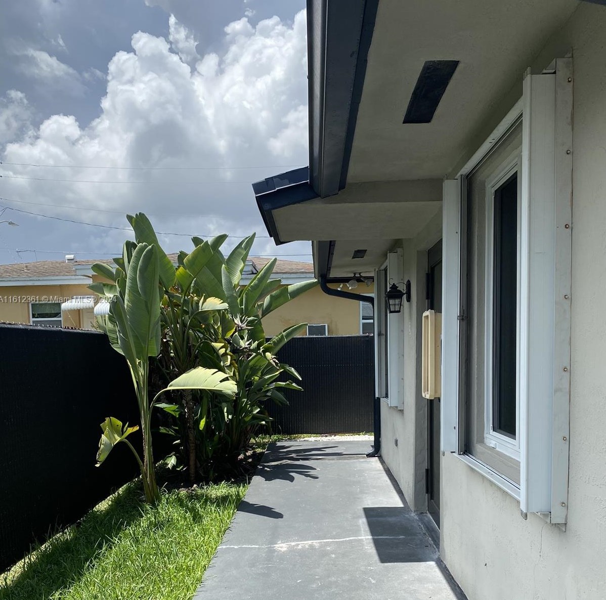 2471 Sw 10th St Apt 3, Miami, FL 33135