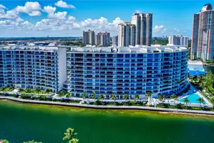 3300 NE 188th St, Aventura, FL 33180 - Photo 18