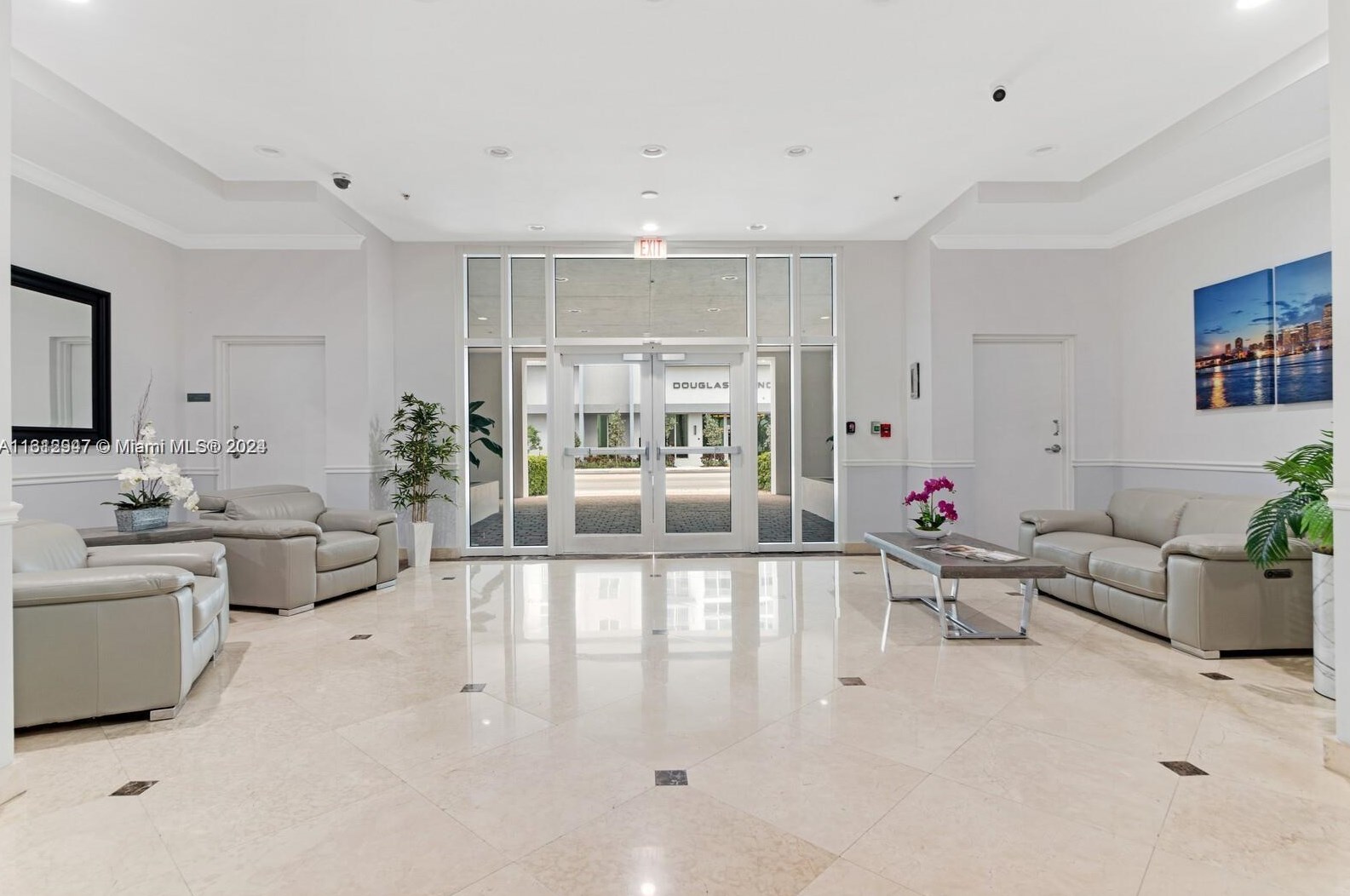 60 Nw 37th Ave #1102, Miami, FL 33125