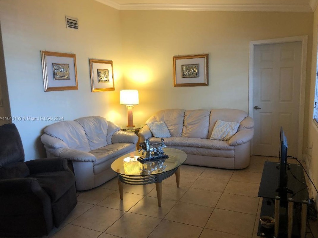 2680 Sw 92nd Ave, Miami, FL 33165