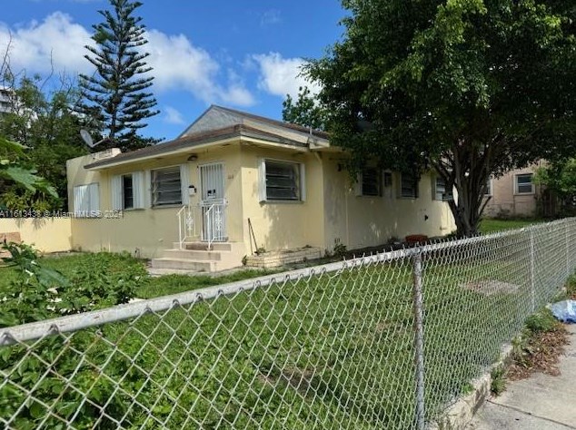 1268 4th St, Miami, FL 33135-2408